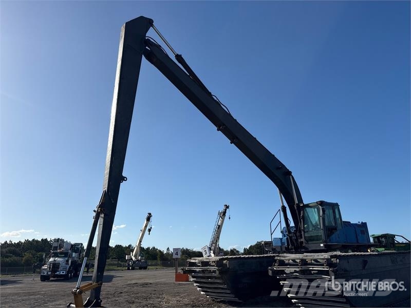 CAT 325C L Long Reach Amphibious Tracked Excavator حفارات زحافة