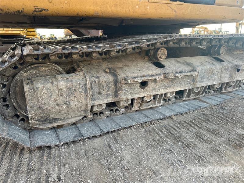 CAT 330 L Tracked Excavator Raupenbagger