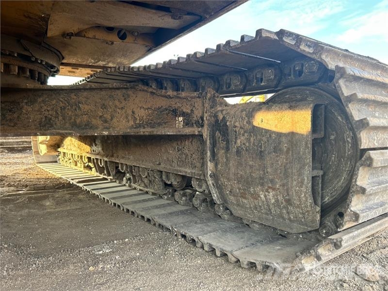 CAT 330 L Tracked Excavator Raupenbagger