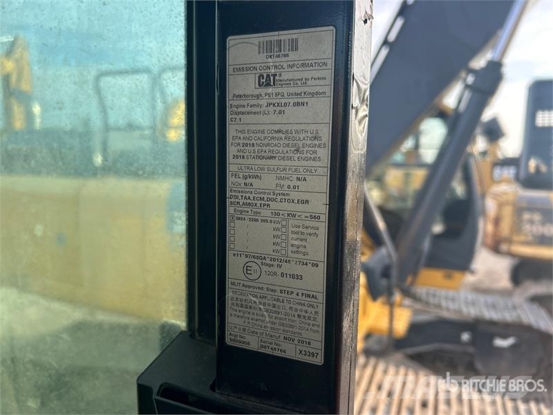 CAT 330 L Tracked Excavator Raupenbagger