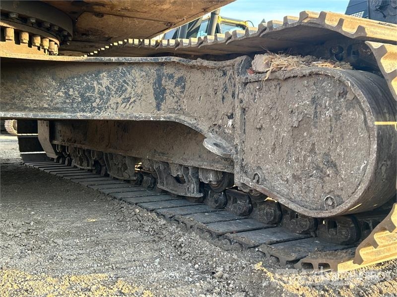 CAT 330 L Tracked Excavator Raupenbagger