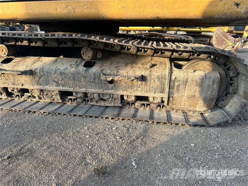 CAT 330 L Tracked Excavator Raupenbagger
