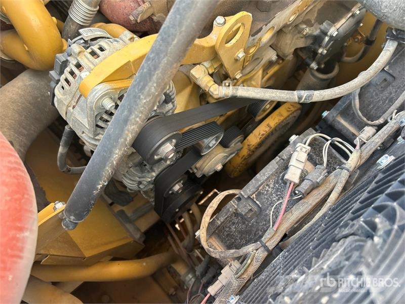 CAT 330 L Tracked Excavator Raupenbagger
