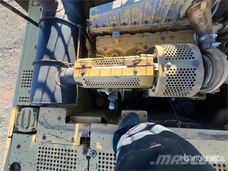 CAT 330B L Tracked Excavator Bagri goseničarji