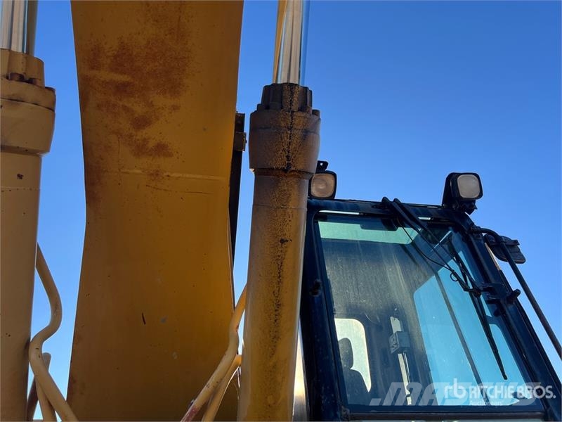 CAT 330B L Tracked Excavator Bagri goseničarji