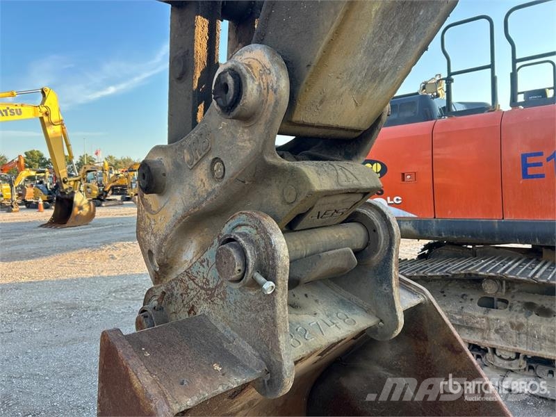 CAT 330C L Tracked Excavator Excavatoare pe șenile

