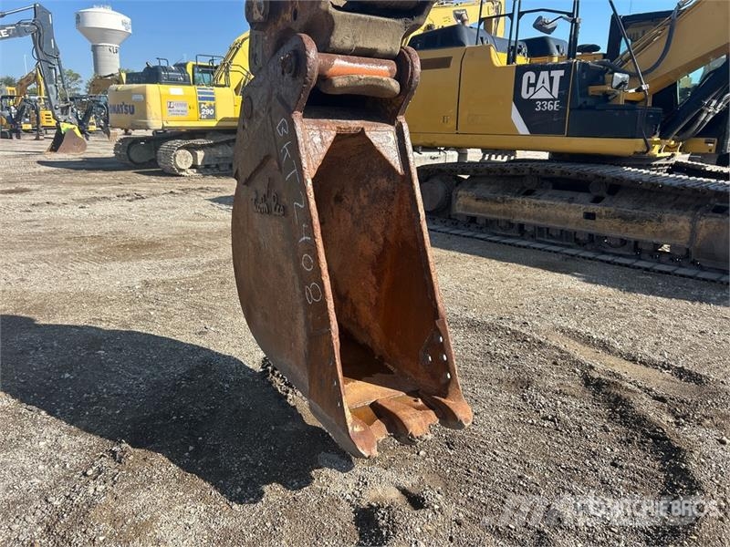 CAT 330D L Tracked Excavator Raupenbagger