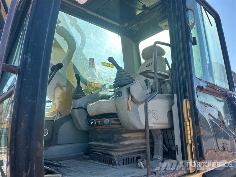 CAT 330D L Tracked Excavator Raupenbagger