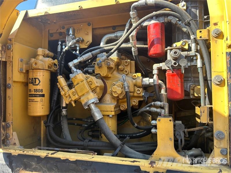 CAT 330D L Tracked Excavator Raupenbagger