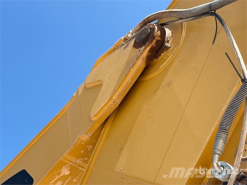 CAT 330F L Tracked Excavator Bagri goseničarji