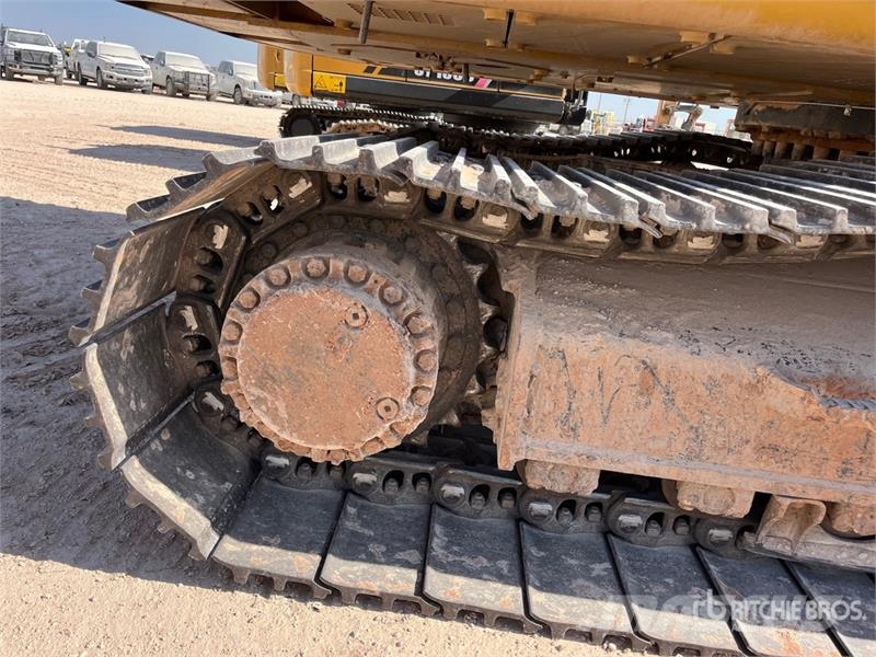 CAT 330F L Tracked Excavator Bagri goseničarji