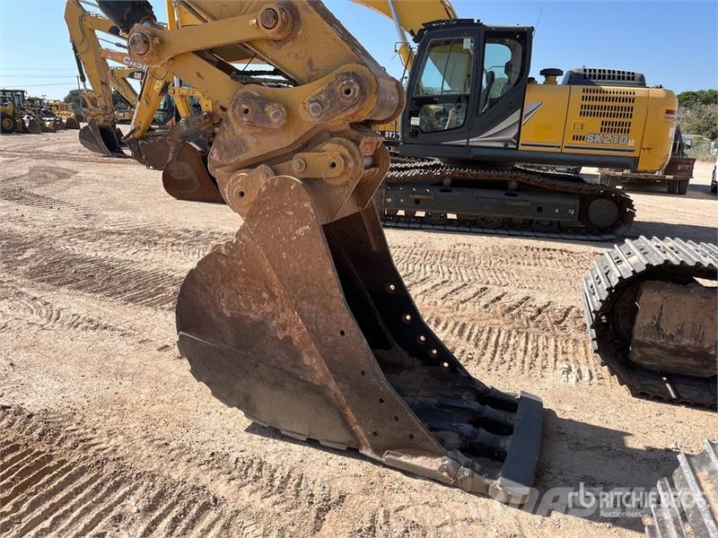 CAT 330F L Tracked Excavator Bagri goseničarji