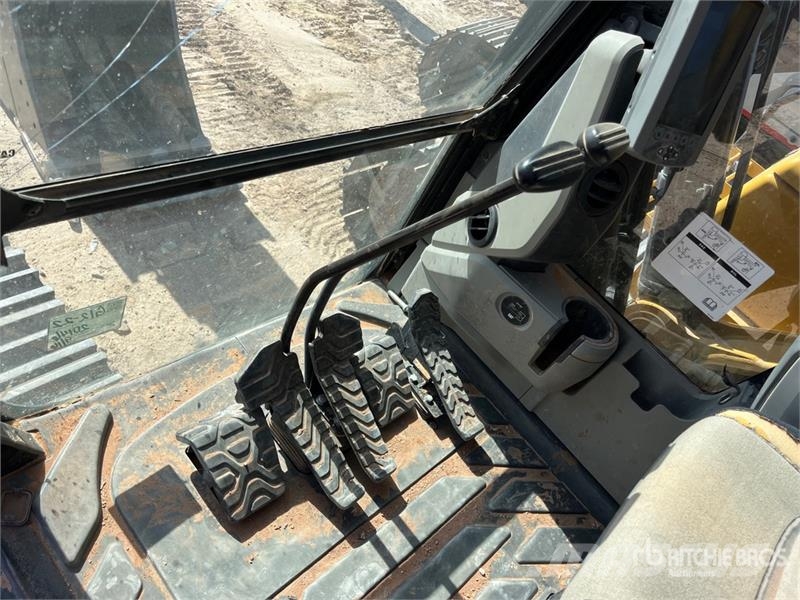 CAT 330F L Tracked Excavator Bagri goseničarji