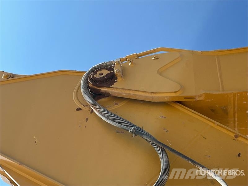 CAT 330F L Tracked Excavator Bagri goseničarji