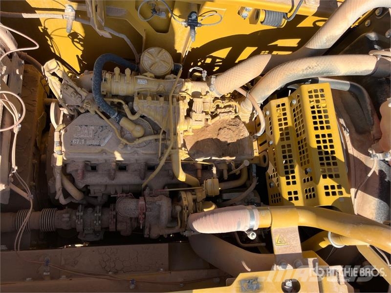 CAT 330F L Tracked Excavator Bagri goseničarji