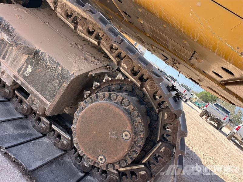 CAT 330F L Tracked Excavator Escavatori cingolati