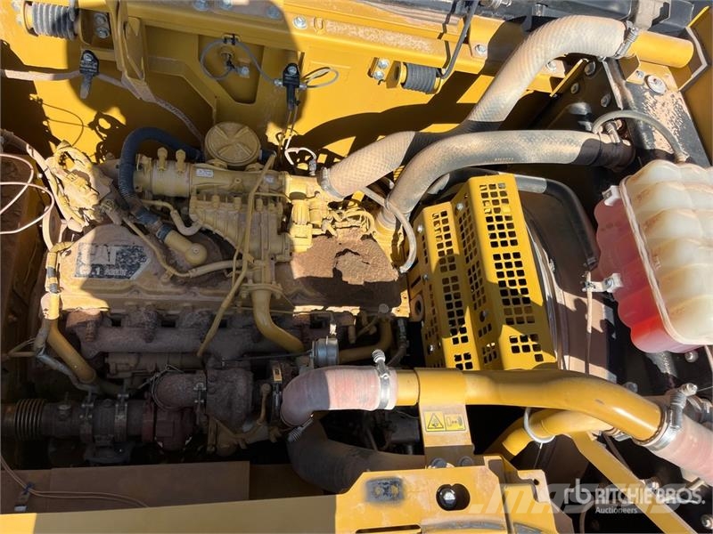 CAT 330F L Tracked Excavator Bagri goseničarji