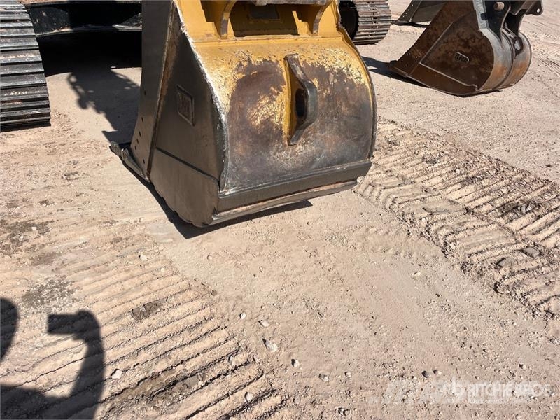 CAT 330F L Tracked Excavator Bagri goseničarji