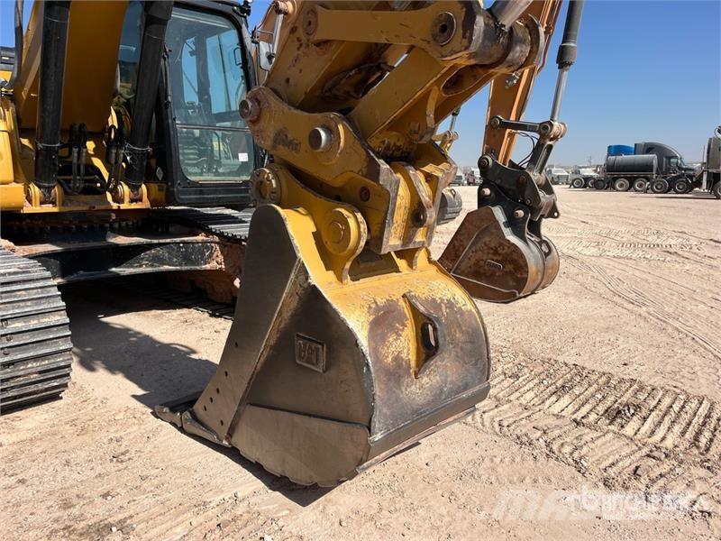 CAT 330F L Tracked Excavator Bagri goseničarji