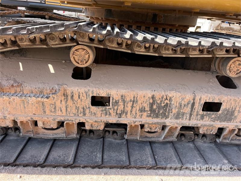 CAT 330F L Tracked Excavator Bagri goseničarji