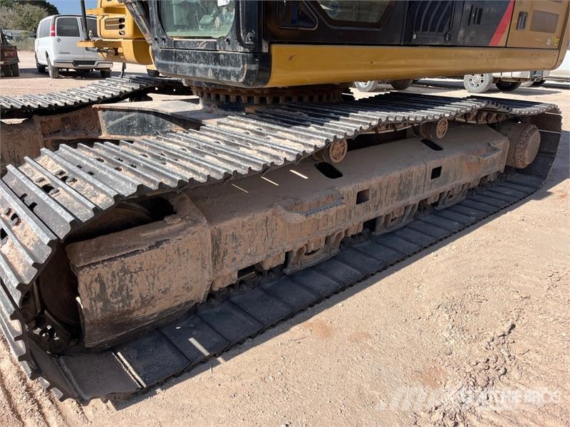 CAT 330F L Tracked Excavator Bagri goseničarji
