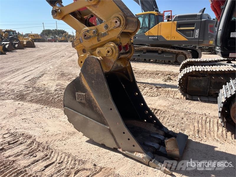 CAT 330F L Tracked Excavator Bagri goseničarji
