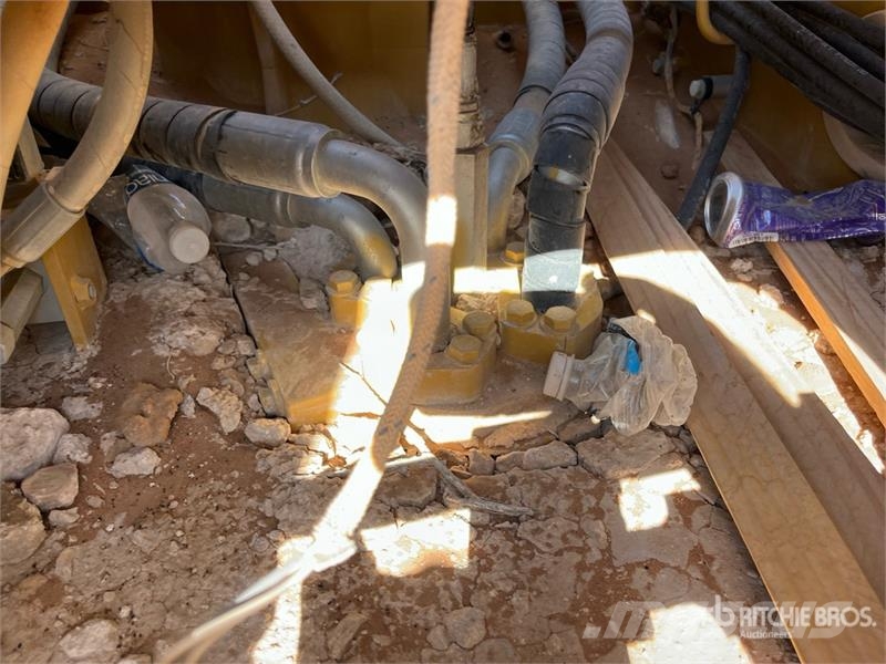 CAT 330F L Tracked Excavator Escavatori cingolati