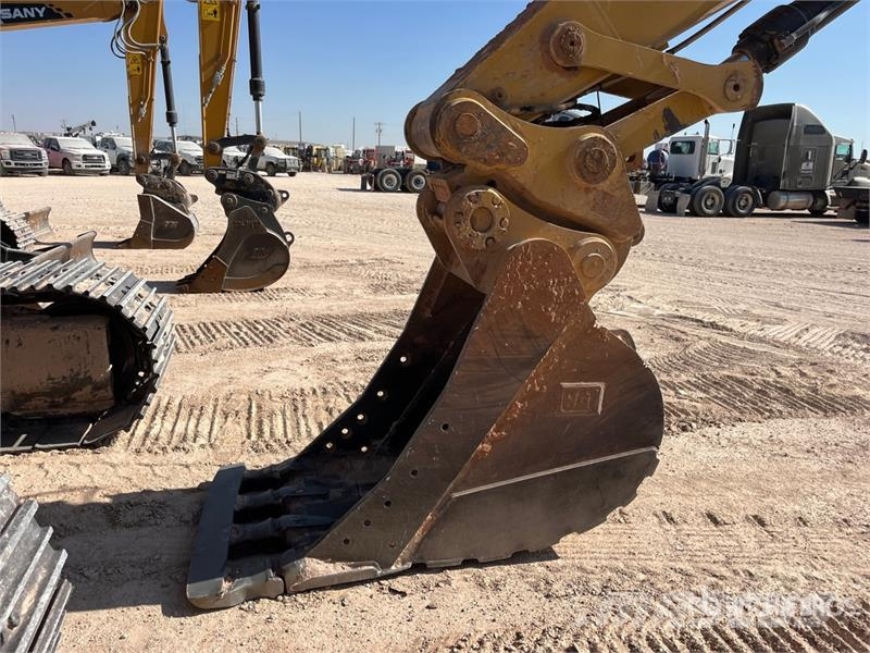 CAT 330F L Tracked Excavator Bagri goseničarji