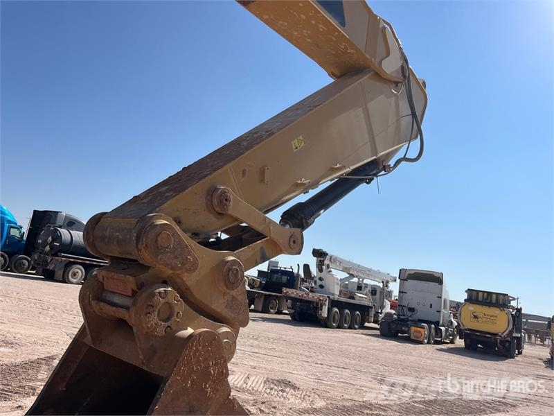 CAT 330F L Tracked Excavator Bagri goseničarji