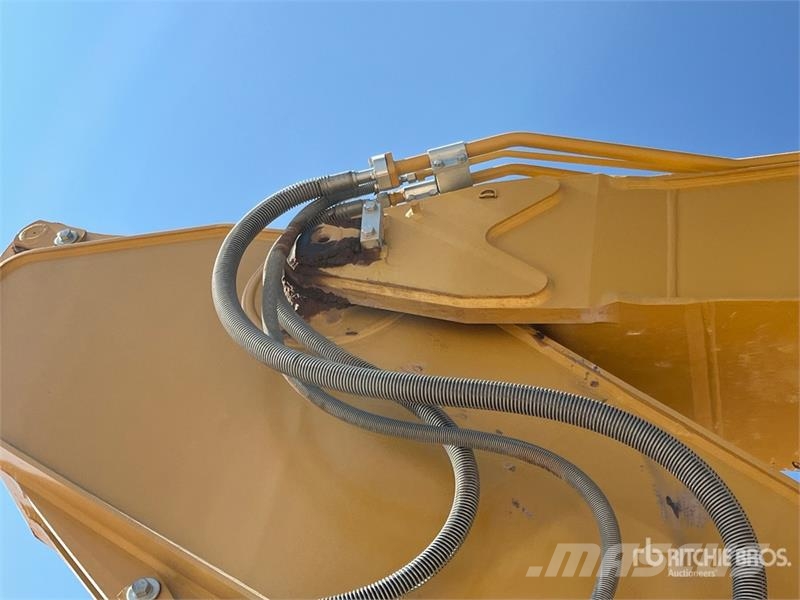 CAT 330F L Tracked Excavator Bagri goseničarji