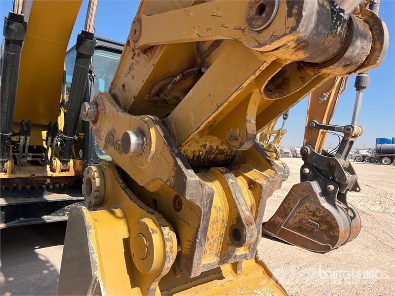 CAT 330F L Tracked Excavator Bagri goseničarji