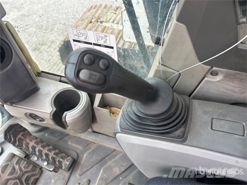 CAT 335F LCR Tracked Excavator Lánctalpas kotrók