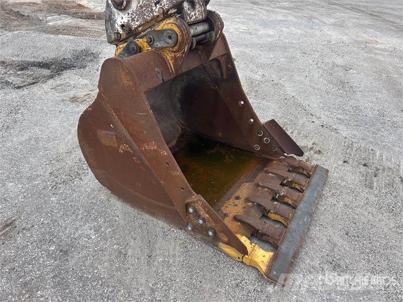 CAT 335F LCR Tracked Excavator Lánctalpas kotrók
