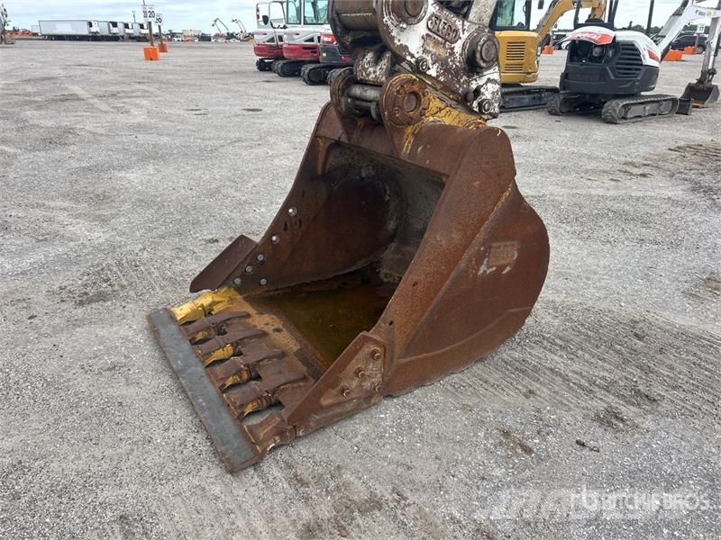 CAT 335F LCR Tracked Excavator Lánctalpas kotrók