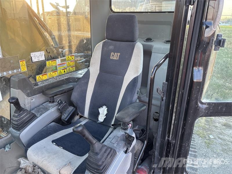 CAT 336 EL Tracked Excavator Bagri goseničarji