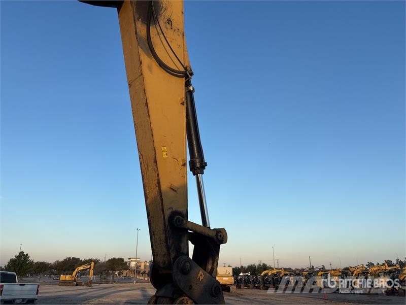 CAT 336 EL Tracked Excavator Bagri goseničarji