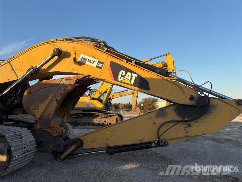 CAT 336 EL Tracked Excavator Bagri goseničarji