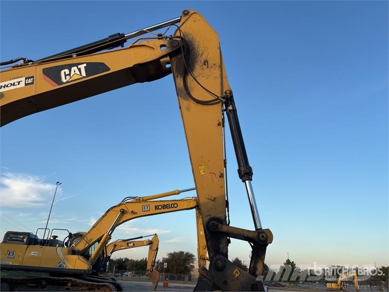 CAT 336 EL Tracked Excavator Bagri goseničarji