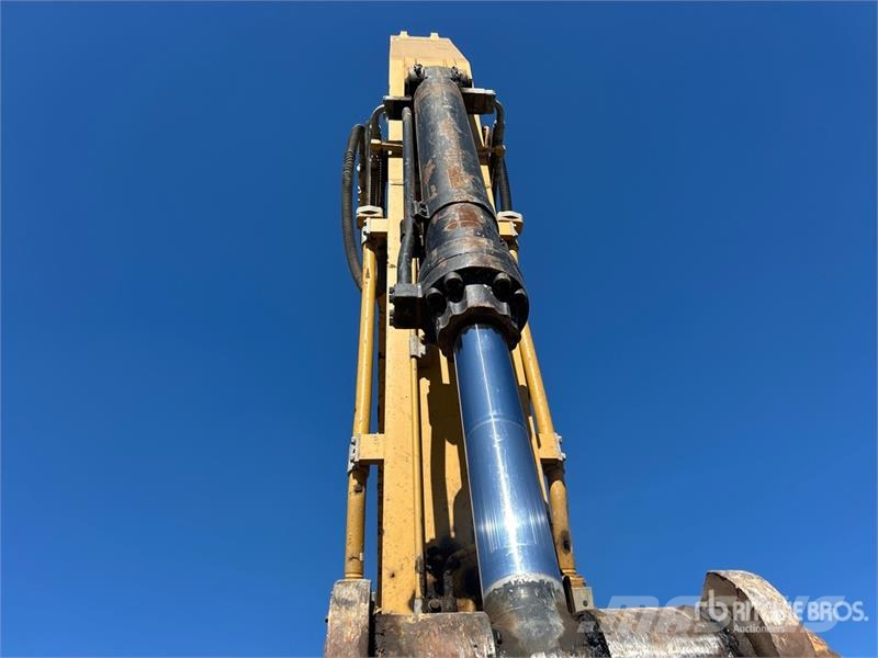 CAT 336 Tracked Excavator Гусеничні екскаватори