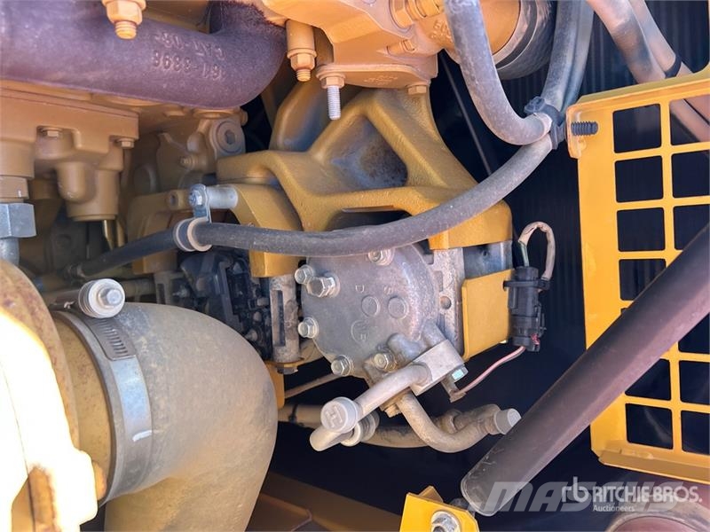 CAT 336 Tracked Excavator Гусеничні екскаватори