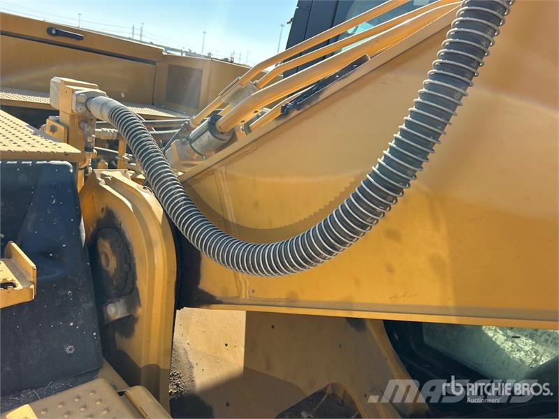 CAT 336 Tracked Excavator Гусеничні екскаватори