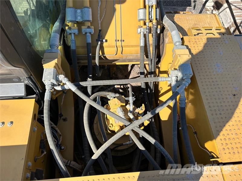 CAT 336 Tracked Excavator Гусеничні екскаватори