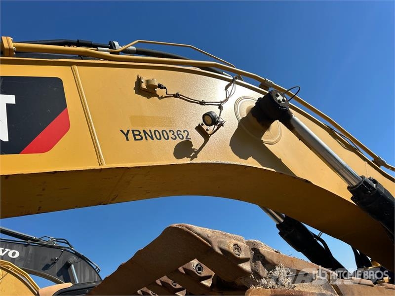 CAT 336 Tracked Excavator Гусеничні екскаватори