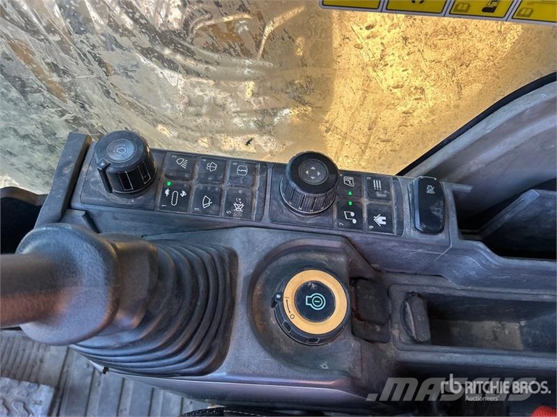 CAT 336 Tracked Excavator Гусеничні екскаватори