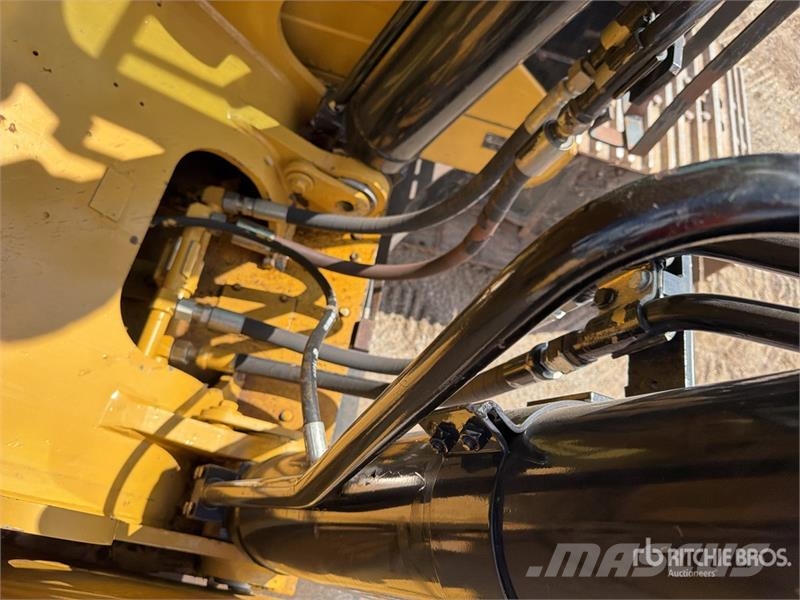 CAT 336DL Tracked Excavator Bagri goseničarji