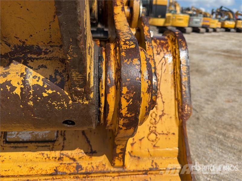 CAT 336DL Tracked Excavator Bagri goseničarji