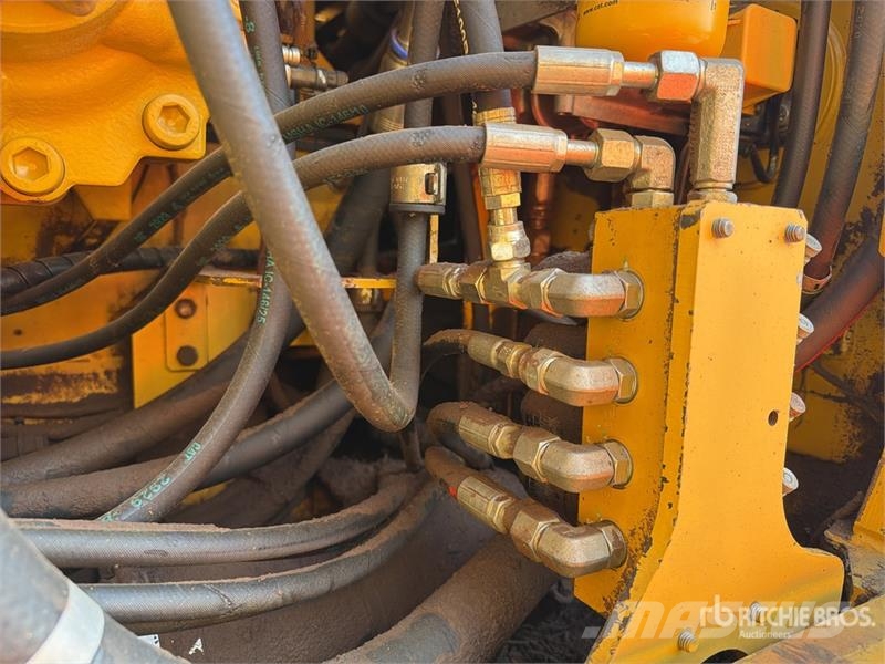 CAT 336DL Tracked Excavator Bagri goseničarji