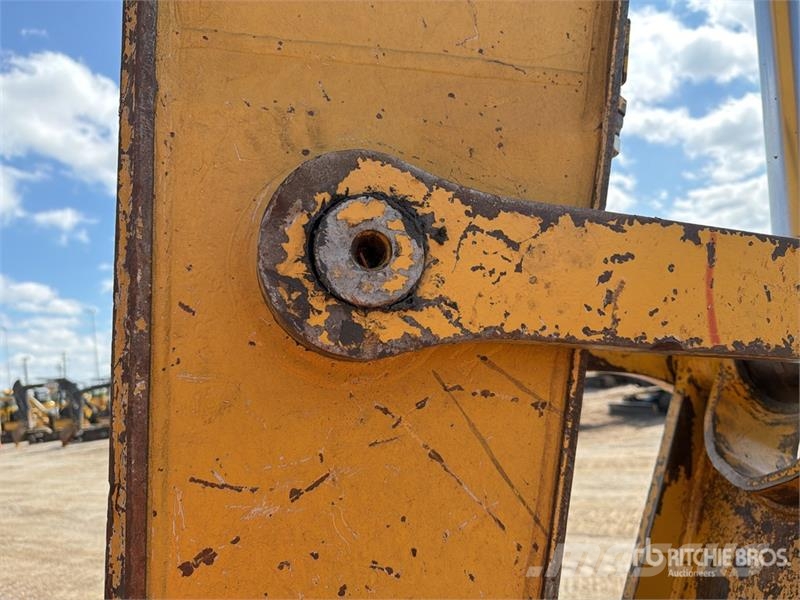 CAT 336DL Tracked Excavator Bagri goseničarji