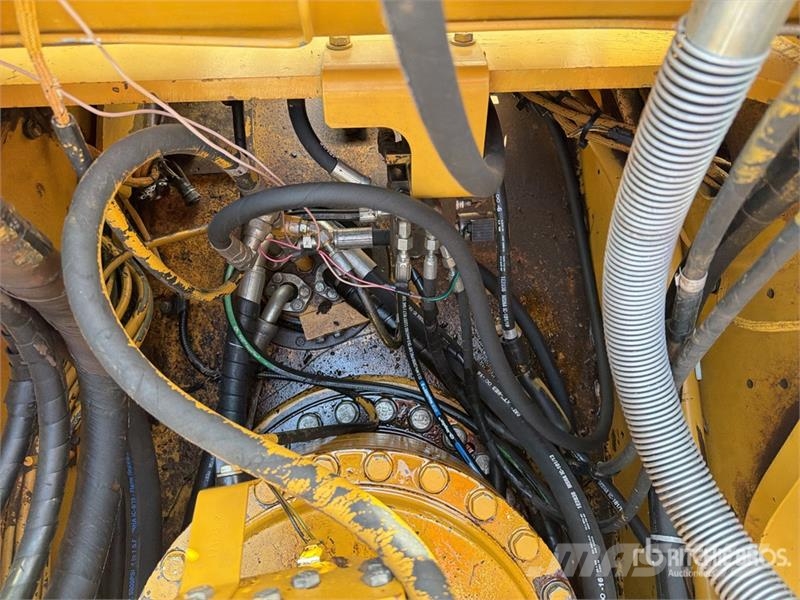 CAT 336DL Tracked Excavator Bagri goseničarji