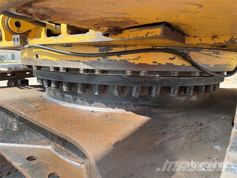 CAT 336DL Tracked Excavator Bagri goseničarji